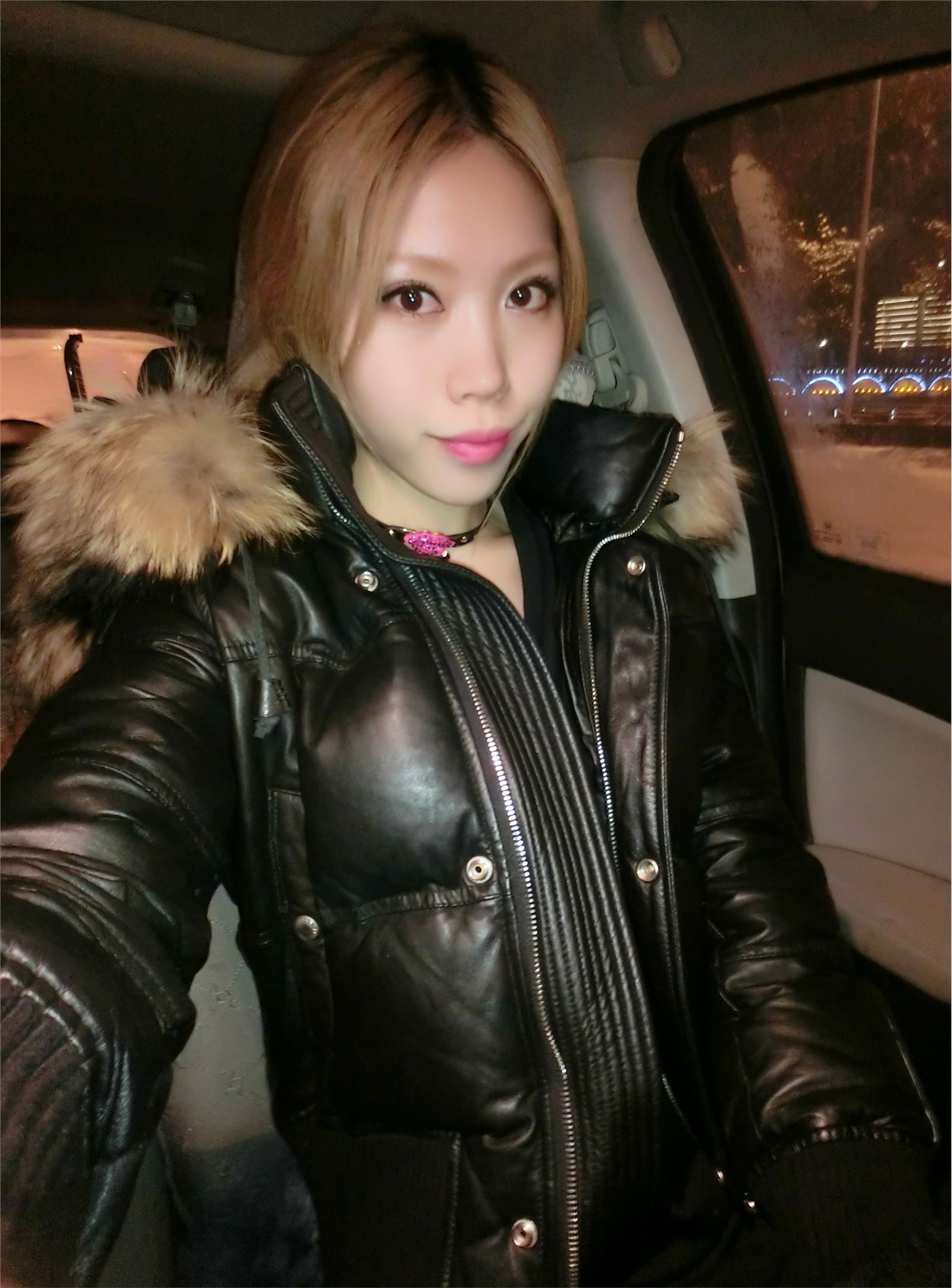 花哨尤物saisai的微博列表微女郎